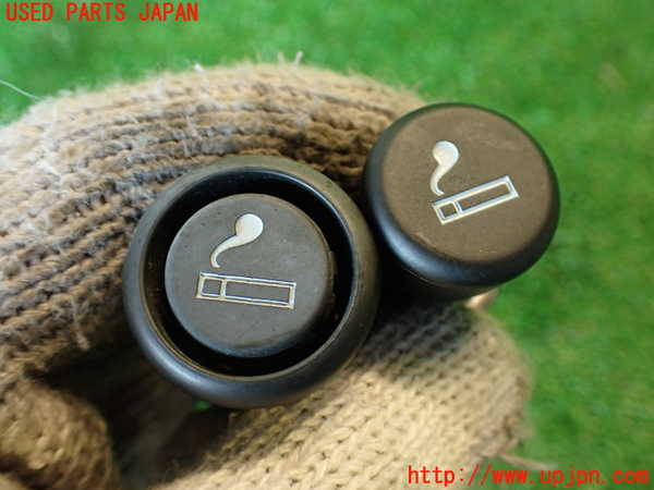 2UPJ-9232847815]クラウン 4ドア ハードトップ(GS131)シガライター 中古_3