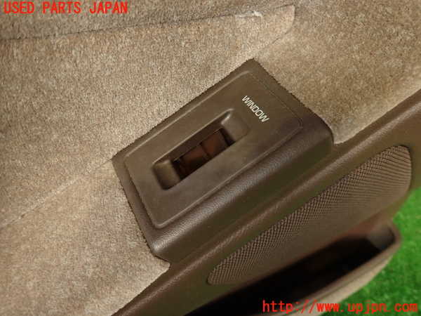 2UPJ-9232841264]クラウン 4ドア ハードトップ(GS131)左前ドア内張り 中古_2