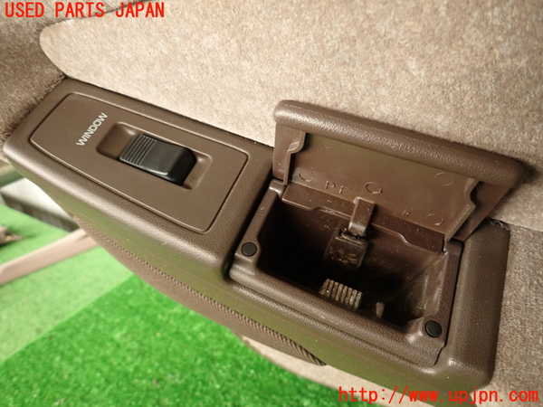 2UPJ-9232841294]クラウン 4ドア ハードトップ(GS131)右後ドア内張り 中古_2