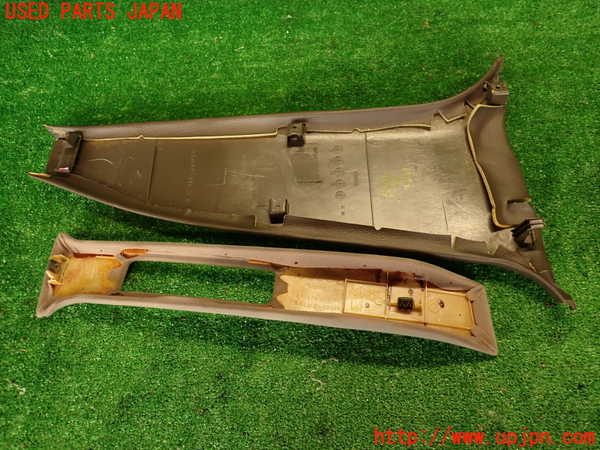 2UPJ-9232847670]クラウン 4ドア ハードトップ(GS131)左センターピラートリム 中古_4