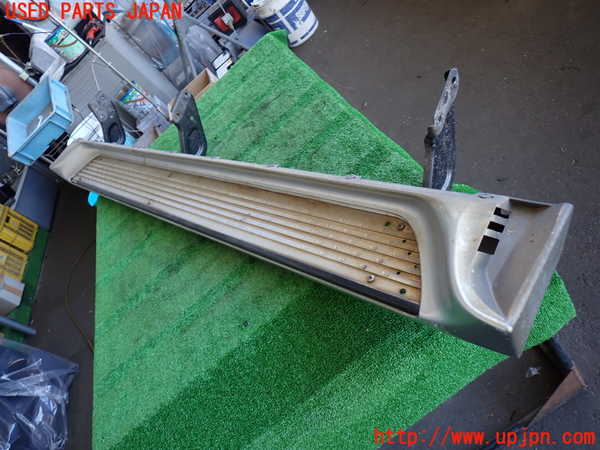 2UPJ-9232861390]ハイラックスサーフ(KZN185W)右サイドステップ 中古_2