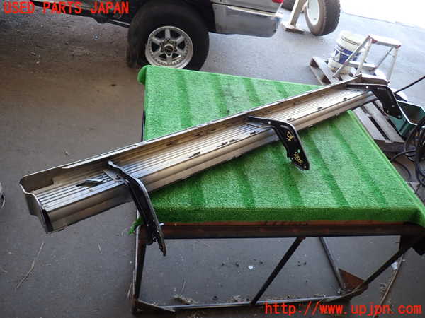 2UPJ-9232861390]ハイラックスサーフ(KZN185W)右サイドステップ 中古_5