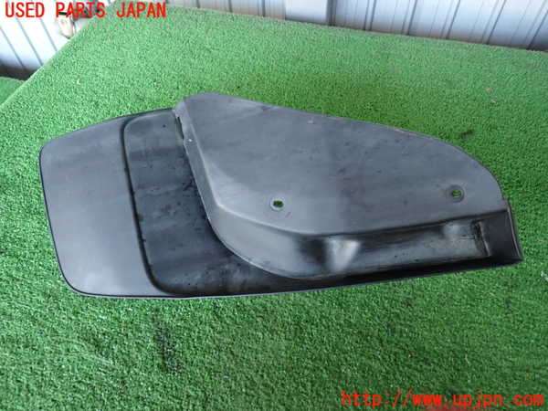 2UPJ-9232861456]ハイラックスサーフ(KZN185W)左リアマッドガード(泥除け) 中古_4
