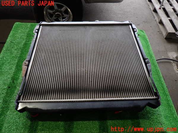 2UPJ-9232862321]ハイラックスサーフ(KZN185W)ラジエーター1 中古_3