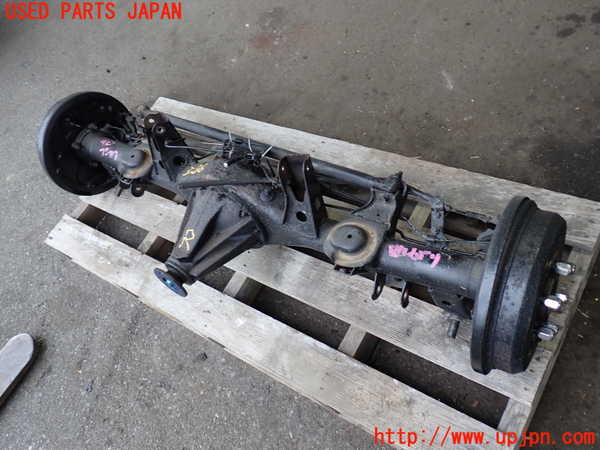 2UPJ-9232864400]ハイラックスサーフ(KZN185W)リアデフホーシング (ジャンク品) 中古_2