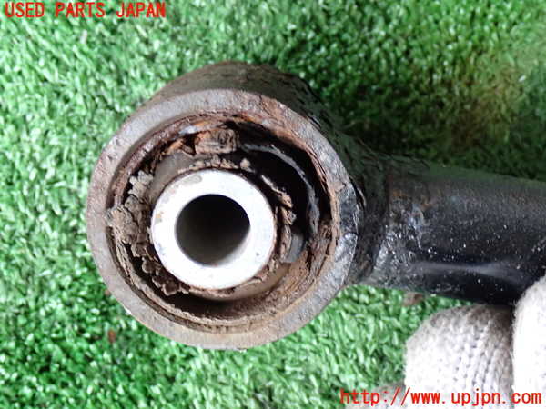 2UPJ-9232865200]ハイラックスサーフ(KZN185W)右リアロアアーム1 (ジャンク品) 中古_2