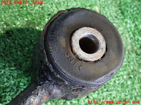2UPJ-9232865146]ハイラックスサーフ(KZN185W)右リアアッパーアーム1 (ジャンク品) 中古_2