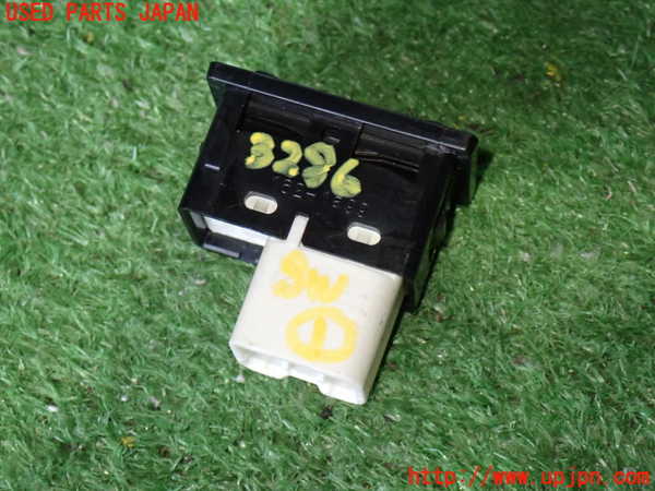 2UPJ-9232866306]ハイラックスサーフ(KZN185W)スイッチ1 (バックドアガラス開閉) 中古_2