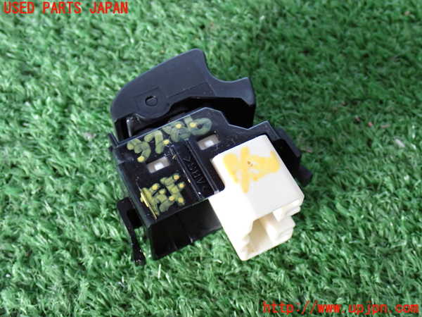 2UPJ-9232866245]ハイラックスサーフ(KZN185W)左前パワーウィンドウスイッチ 中古_2