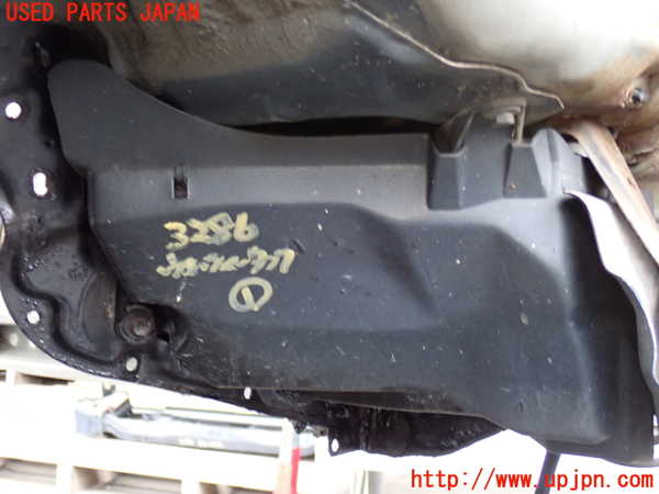 2UPJ-9232866791]ハイラックスサーフ(KZN185W)ウォッシャータンク1 中古_2