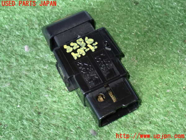 2UPJ-9232866290]ハイラックスサーフ(KZN185W)ハザードスイッチ 中古_2