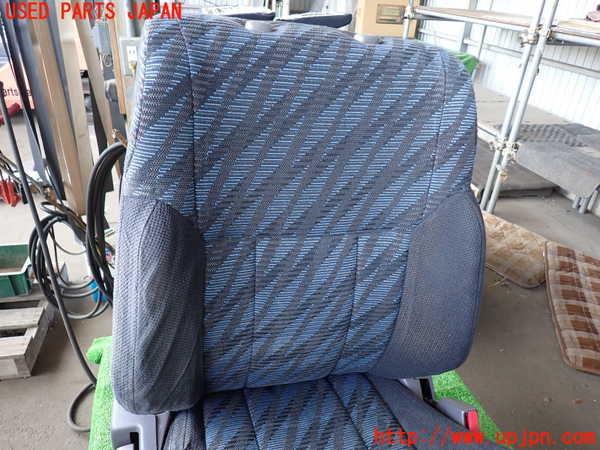 2UPJ-9232867035]ハイラックスサーフ(KZN185W)運転席シート 中古_3