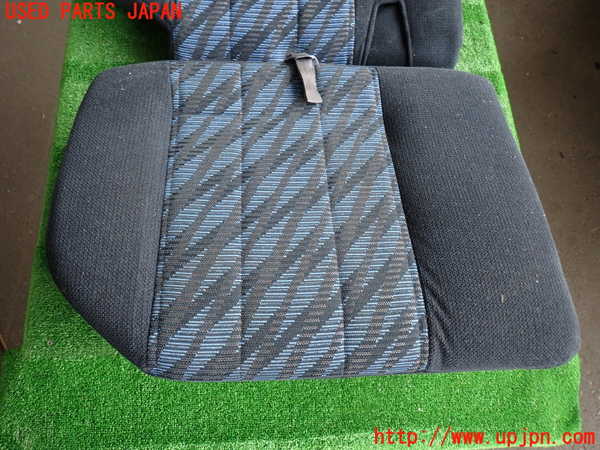 2UPJ-9232867405]ハイラックスサーフ(KZN185W)右リアシート 中古_2