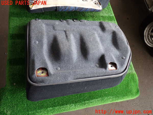2UPJ-9232867405]ハイラックスサーフ(KZN185W)右リアシート 中古_4