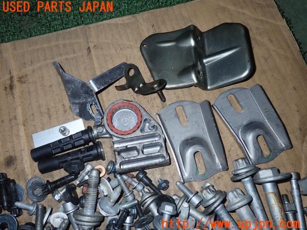 3UPJ=9232870720]マセラティ ギブリ(MG30A M157)ネジ・ナット・ステー類 セット ジャンク_2