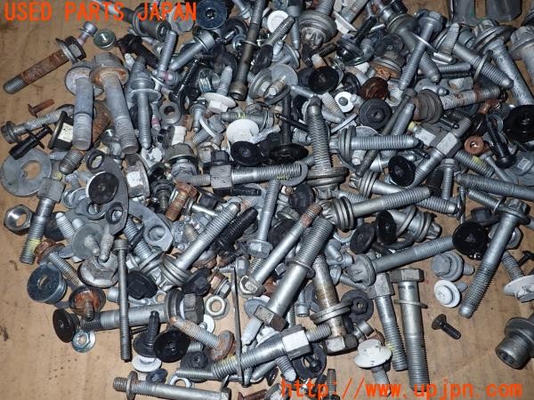 3UPJ=9232870720]マセラティ ギブリ(MG30A M157)ネジ・ナット・ステー類 セット ジャンク_4