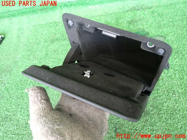 2UPJ-9232877841]マセラティ・ギブリ(MG30A)小物入れ1 中古_3