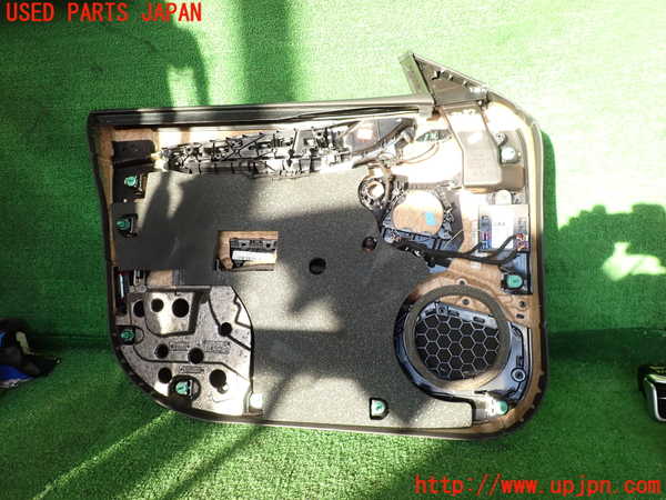 2UPJ-9232871234]マセラティ・ギブリ(MG30A)右前ドア内張り 中古_3