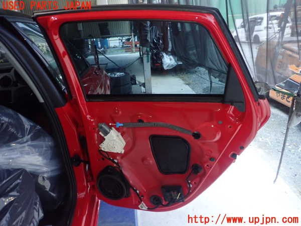 1UPJ-9232881290]アウディ・A1 スポーツバック(8XCHZ)右後ドア M30A 中古_3