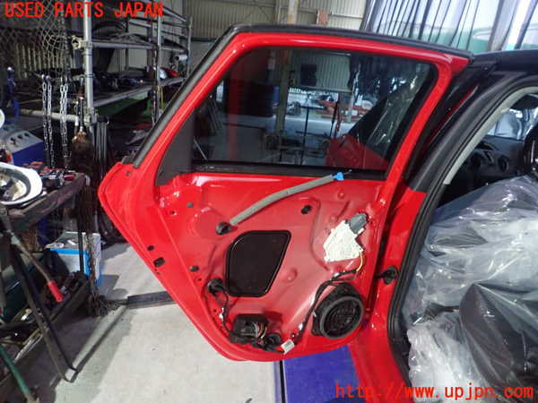 1UPJ-9232881320]アウディ・A1 スポーツバック(8XCHZ)左後ドア M30A 中古_4