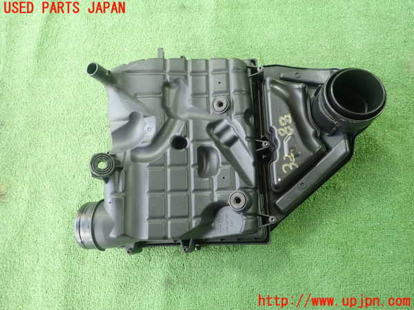 1UPJ-9232882560]アウディ・A1 スポーツバック(8XCHZ)エアクリーナーボックス 中古_2