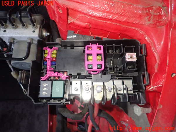 1UPJ-9232886741]アウディ・A1 スポーツバック(8XCHZ)ヒューズボックス1 中古_2