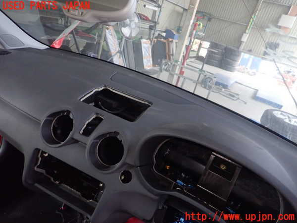 1UPJ-9232887505]アウディ・A1 スポーツバック(8XCHZ)ダッシュボード 中古_4