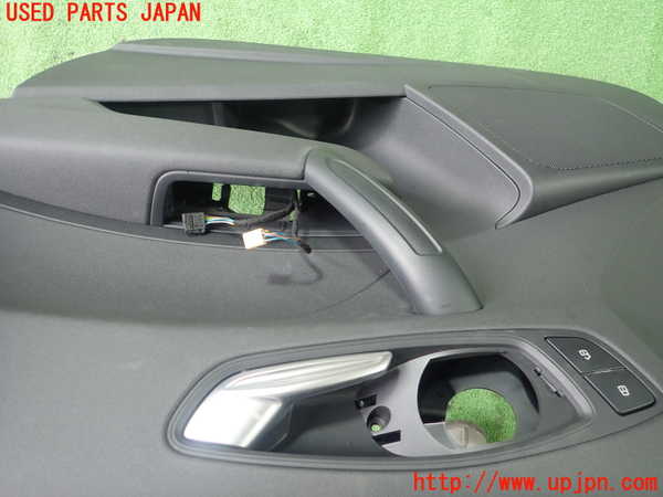 1UPJ-9232881234]アウディ・A1 スポーツバック(8XCHZ)右前ドア内張り 中古_2