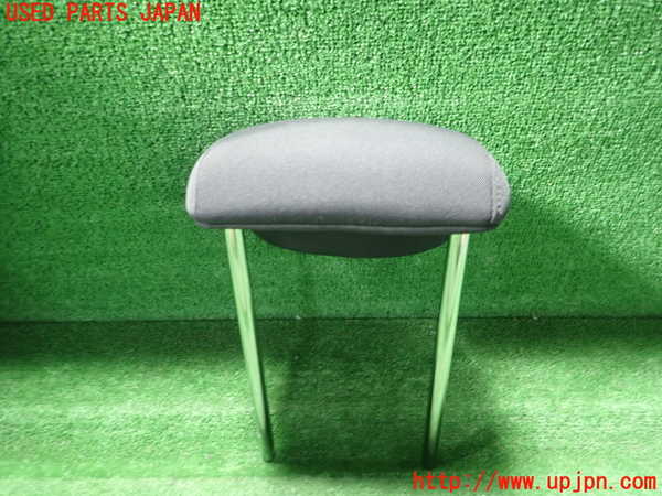 1UPJ-9232887130]アウディ・A1 スポーツバック(8XCHZ)真中2列目ヘッドレスト 中古_2