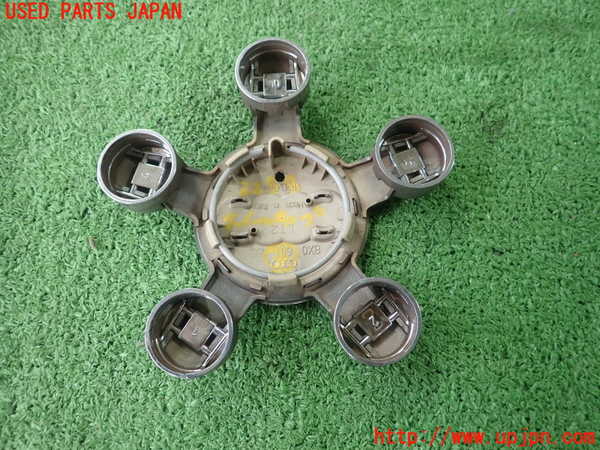 1UPJ-9232889418]アウディ・A1 スポーツバック(8XCHZ)15インチホイールキャップ1枚③ 中古_2