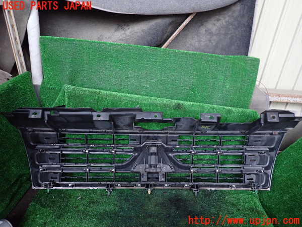 1UPJ-9232891050]パジェロ(V98W)ラジエターグリル 中古_4