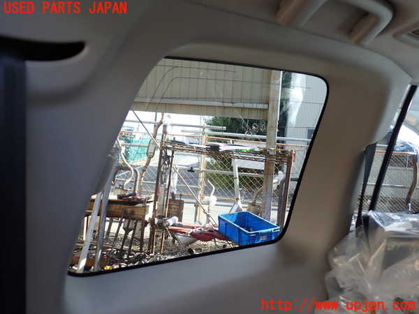 1UPJ-9232891382]パジェロ(V98W)左クォーターガラス AGC M2L3 中古_2