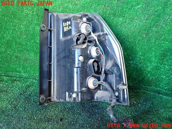 1UPJ-9232891536]パジェロ(V98W)左テールランプ 中古_3