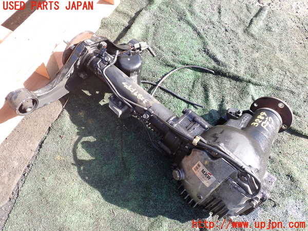 1UPJ-9232894350]パジェロ(V98W)フロントデフ 中古_2