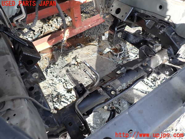 1UPJ-9232895285]パジェロ(V98W)フロントメンバー 中古_2