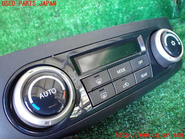 1UPJ-9232896066]パジェロ(V98W)エアコンスイッチ1 中古_2