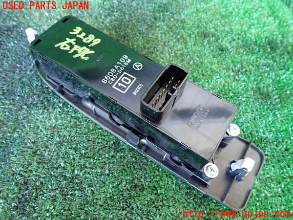 1UPJ-9232896240]パジェロ(V98W)右前パワーウィンドウスイッチ 中古_2