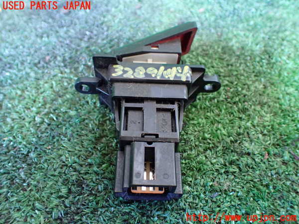 1UPJ-9232896290]パジェロ(V98W)ハザードスイッチ 中古_2