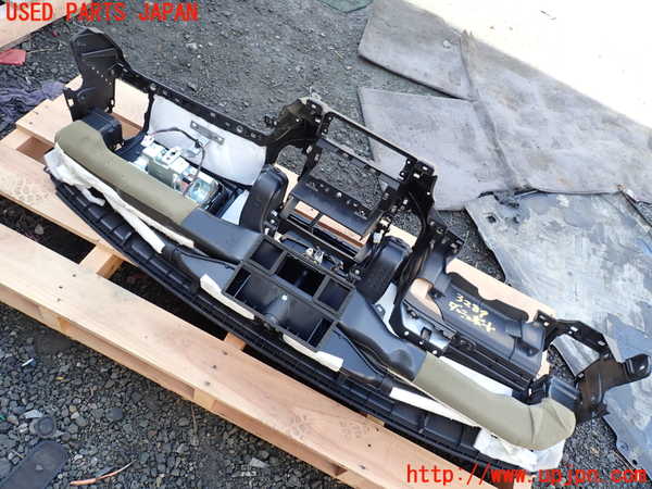 1UPJ-9232897505]パジェロ(V98W)ダッシュボード 中古_5