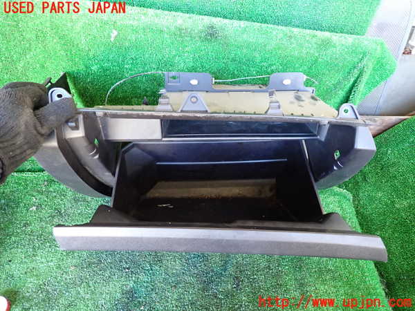 1UPJ-9232897516]パジェロ(V98W)グローブボックス1 中古_3