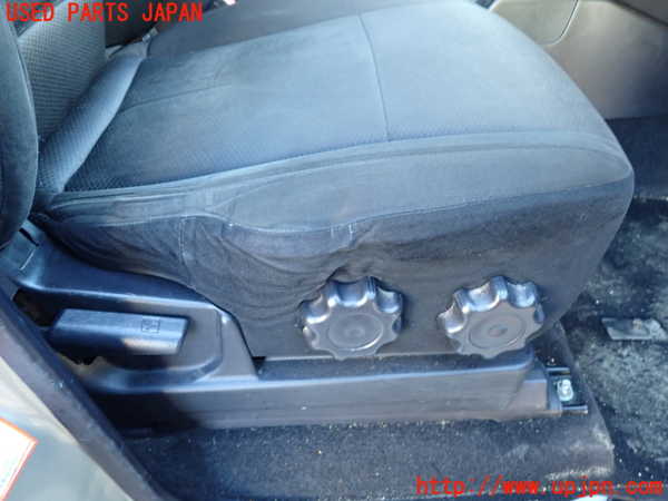 1UPJ-9232897035]パジェロ(V98W)運転席シート 中古_4