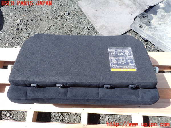 1UPJ-9232897210]パジェロ(V98W)3列目シート 中古_4