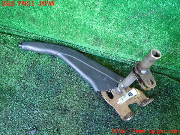 1UPJ-9232897550]パジェロ(V98W)サイドブレーキレバー 中古_2