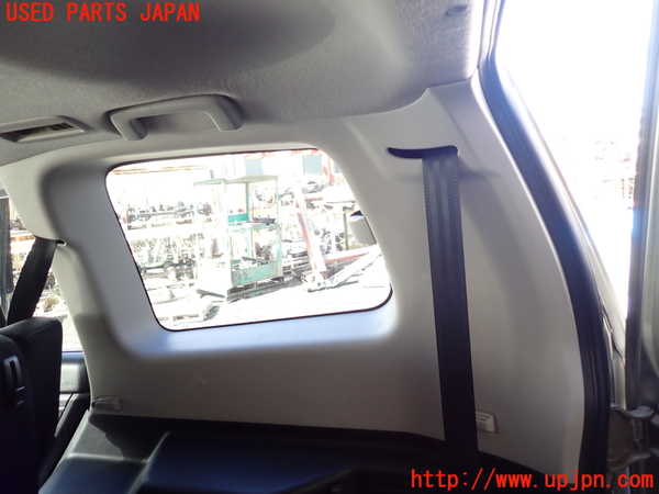 1UPJ-9232897675]パジェロ(V98W)右リアピラートリム 中古_2