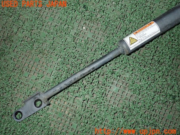 3UPJ=9232900703]レクサス CT200h(ZWA10)純正 リアパフォーマンスダンパー 中古_2