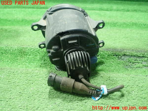 1UPJ-9232901180]レクサス・CT200h(ZWA10)右フォグ 中古_2