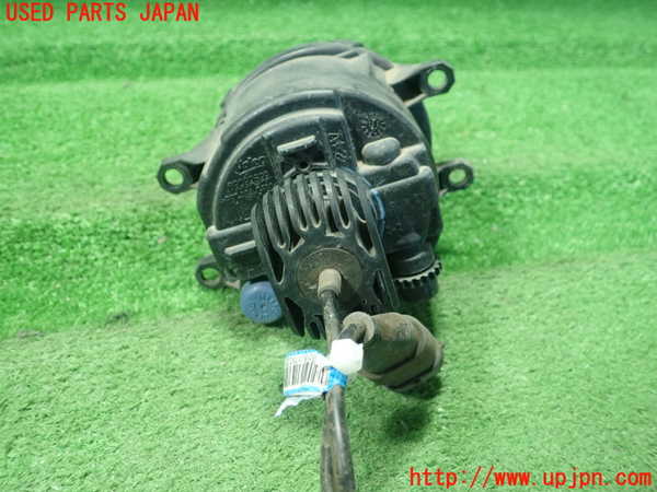 1UPJ-9232901182]レクサス・CT200h(ZWA10)左フォグ 中古_2