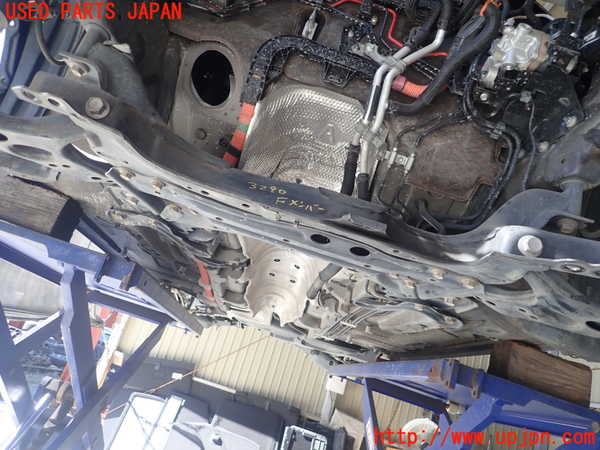 1UPJ-9232905285]レクサス・CT200h(ZWA10)フロントメンバー 中古_2