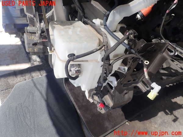 1UPJ-9232906791]レクサス・CT200h(ZWA10)ウォッシャータンク1 中古_2