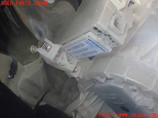 1UPJ-9232906742]レクサス・CT200h(ZWA10)ヒューズボックス2 中古_2